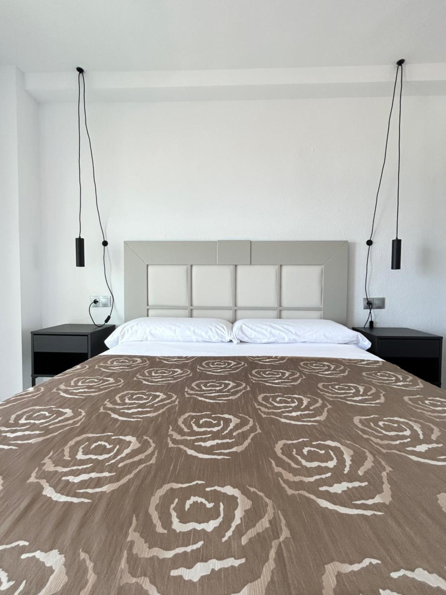 Diana Apartment - Terrace And Pool - 80M From The Beach ベナルマデナ エクステリア 写真