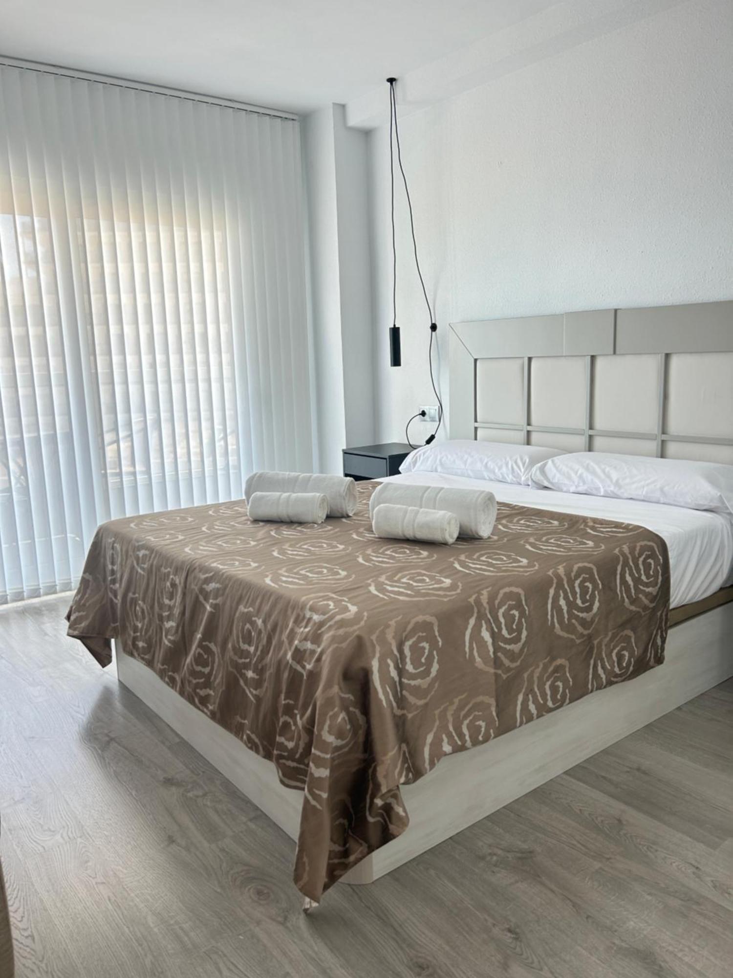 Diana Apartment - Terrace And Pool - 80M From The Beach ベナルマデナ エクステリア 写真